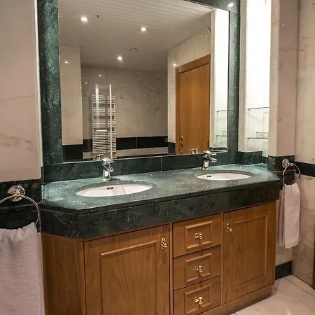 Luxury & Wide Av. Da Republica