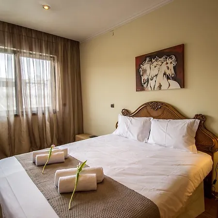 Luxury & Wide Av. Da Republica * Lisbon