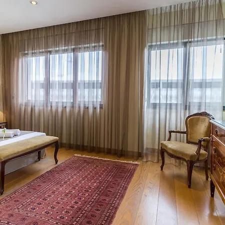 Luxury & Wide Av. Da Republica Apartment